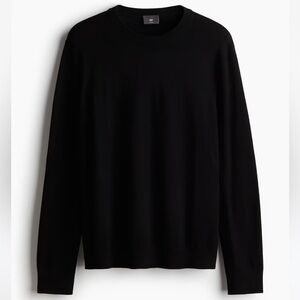 H&M Men’s Slim Fit Black Crewneck Sweater- Size XS